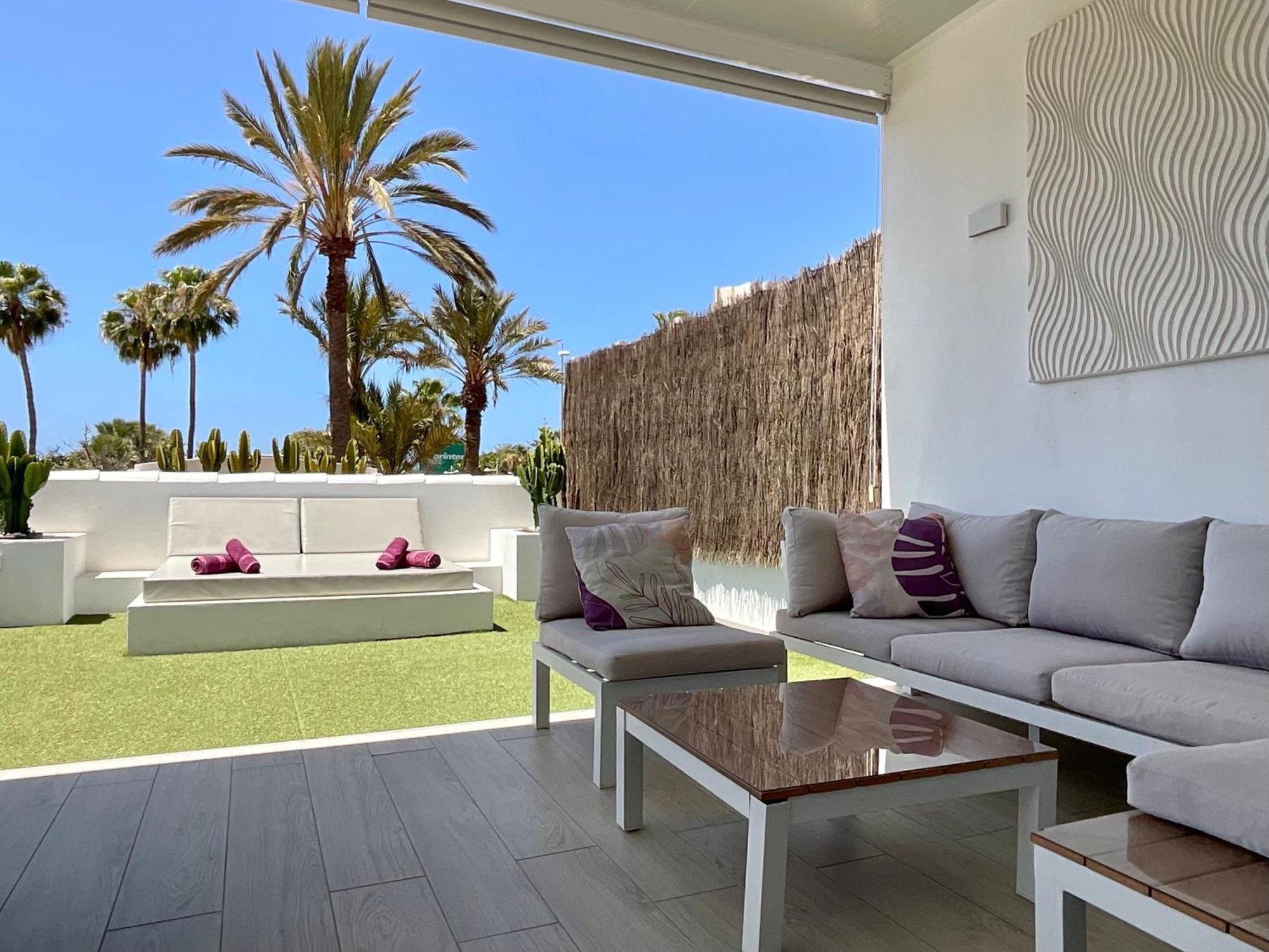 Las Americas Luxury Low-Cost Apartment With Terrace & Views Playa de las Américas Eksteriør billede