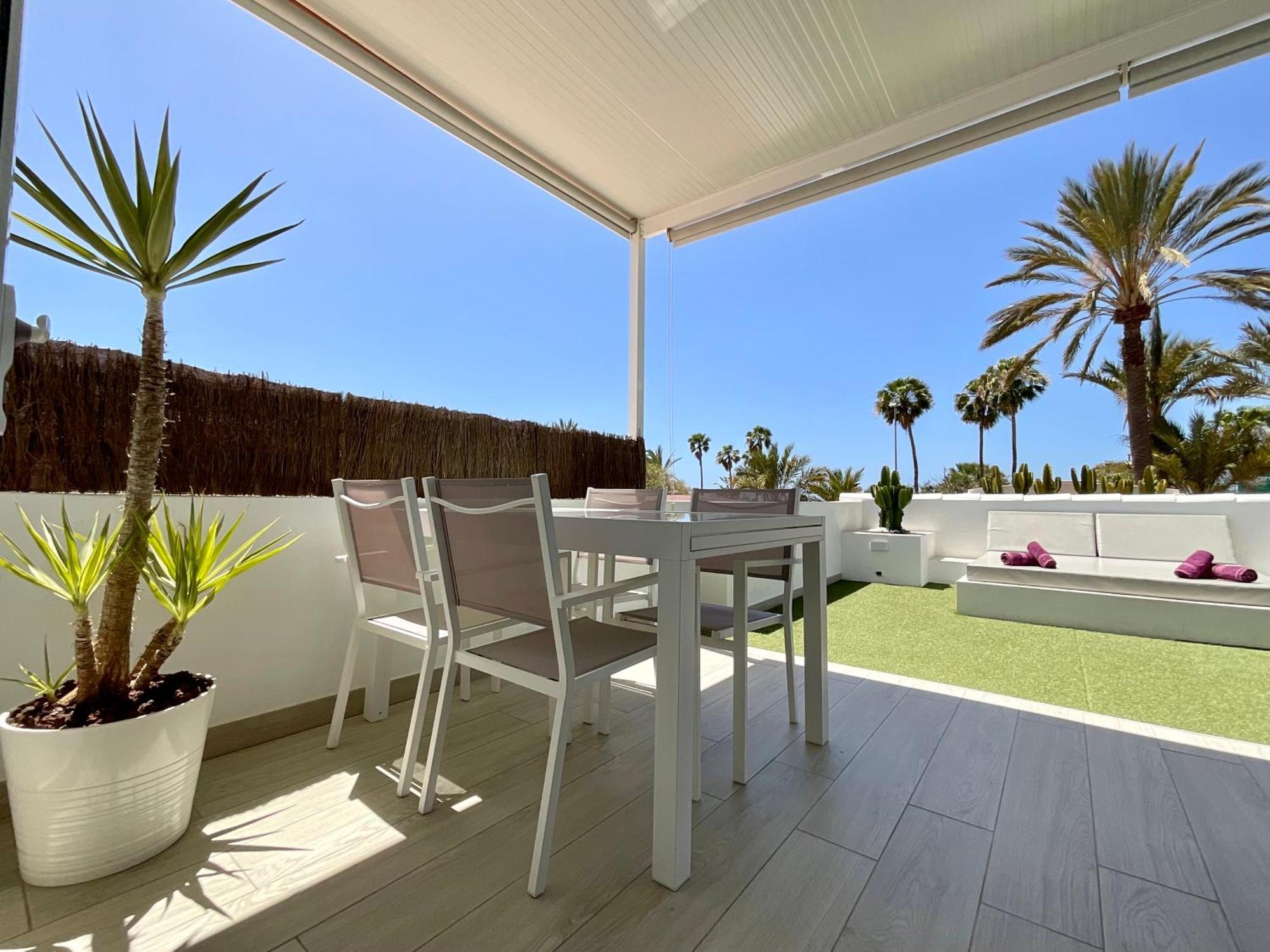Las Americas Luxury Low-Cost Apartment With Terrace & Views Playa de las Américas Eksteriør billede